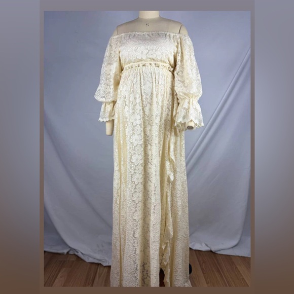 Maternity Off Shoulder 2-in-1 Side Slit Dress - Picture 4 of 5